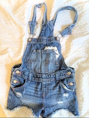 Jordache Lace Trim Denim Short‎ Overalls Girls M 7/8 Distressed Boho 🌼
